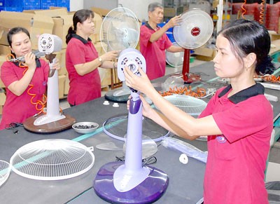 An electric fan plant in HCMC (Photo: SGGP) An electric fan plant in HCMC (Photo: SGGP)